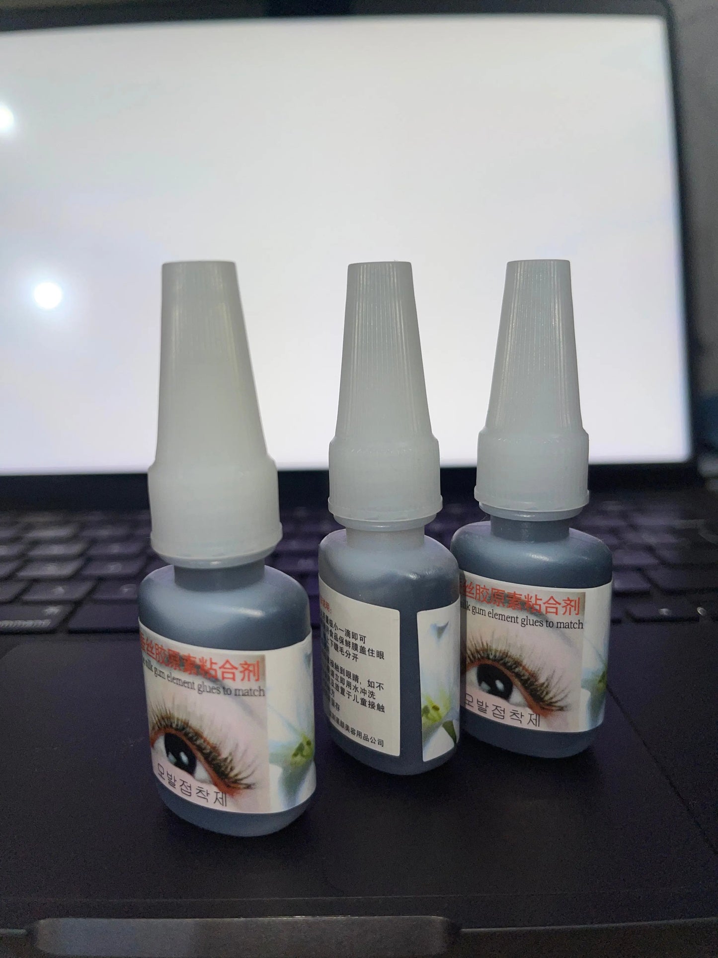 Eye lash Extension Glue