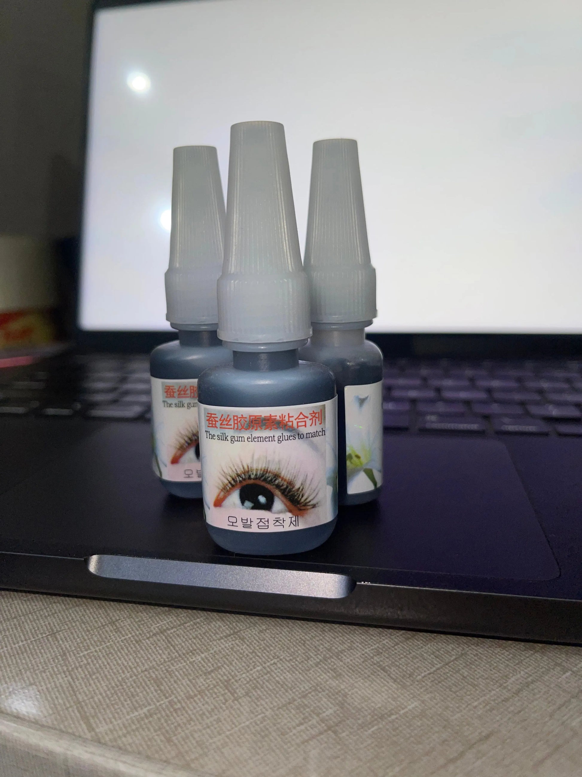 Eye lash Extension Glue